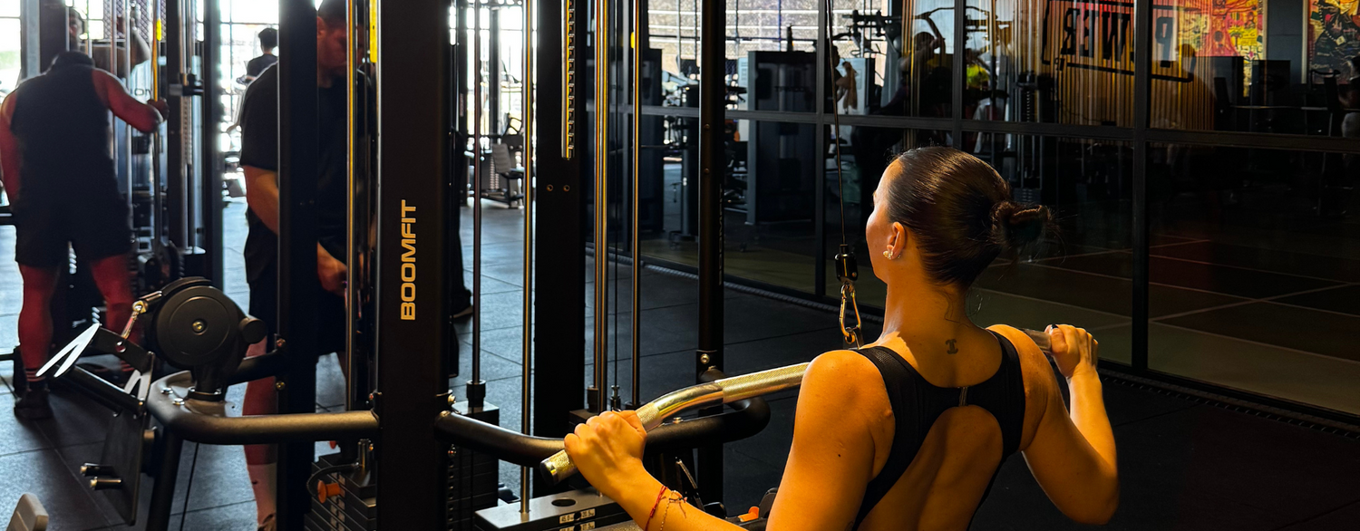 Multiestações 8 Postos: Múltiplos Exercícios. Uma só Máquina!