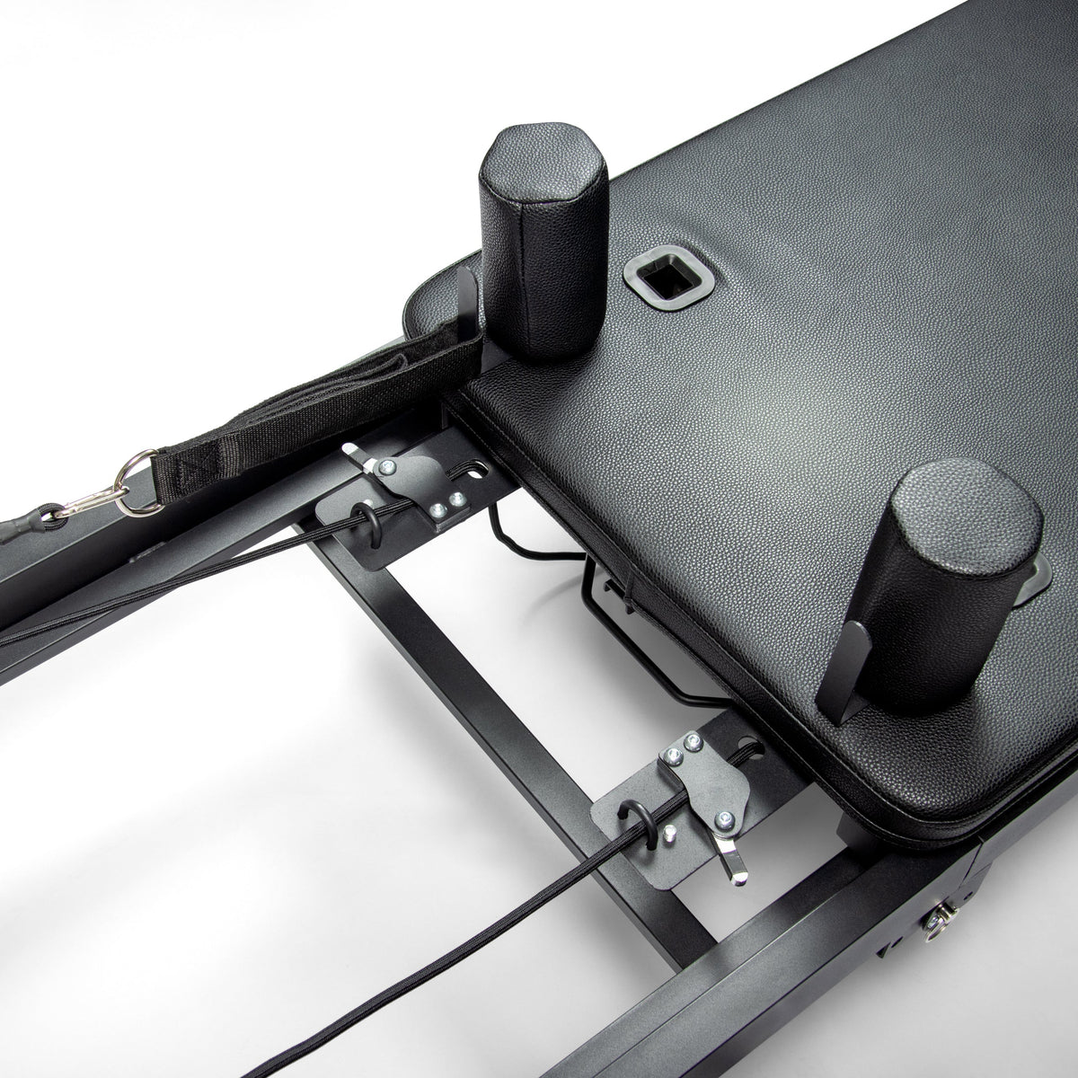 Mewave Pilates Reformer with Tower Preto
