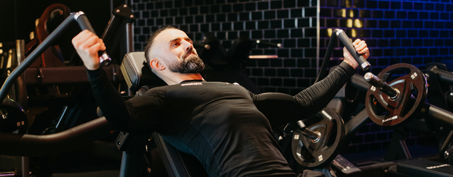Incline Chest Fly Machine: Treino controlado, seguro e eficaz para os músculos peitorais