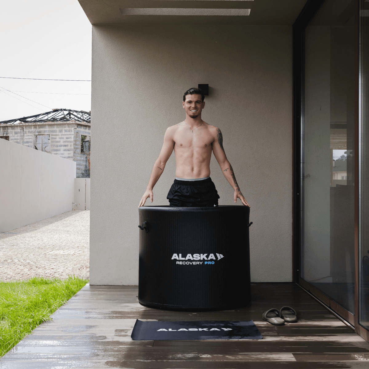 Alaska Pro Black Edition