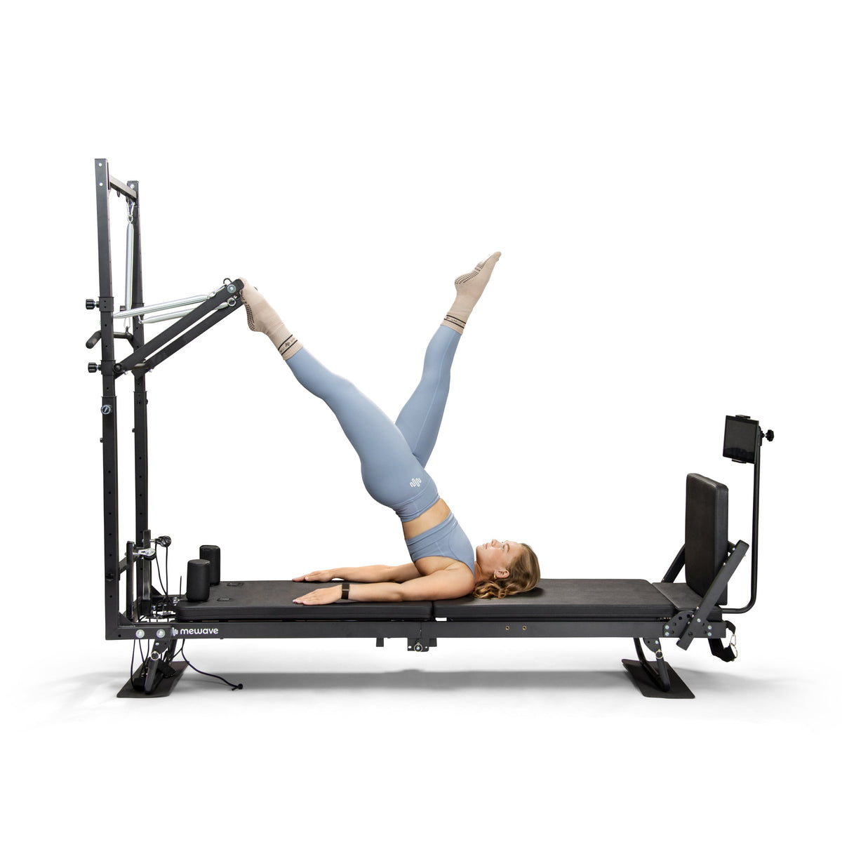 Mewave Pilates Reformer with Tower Preto