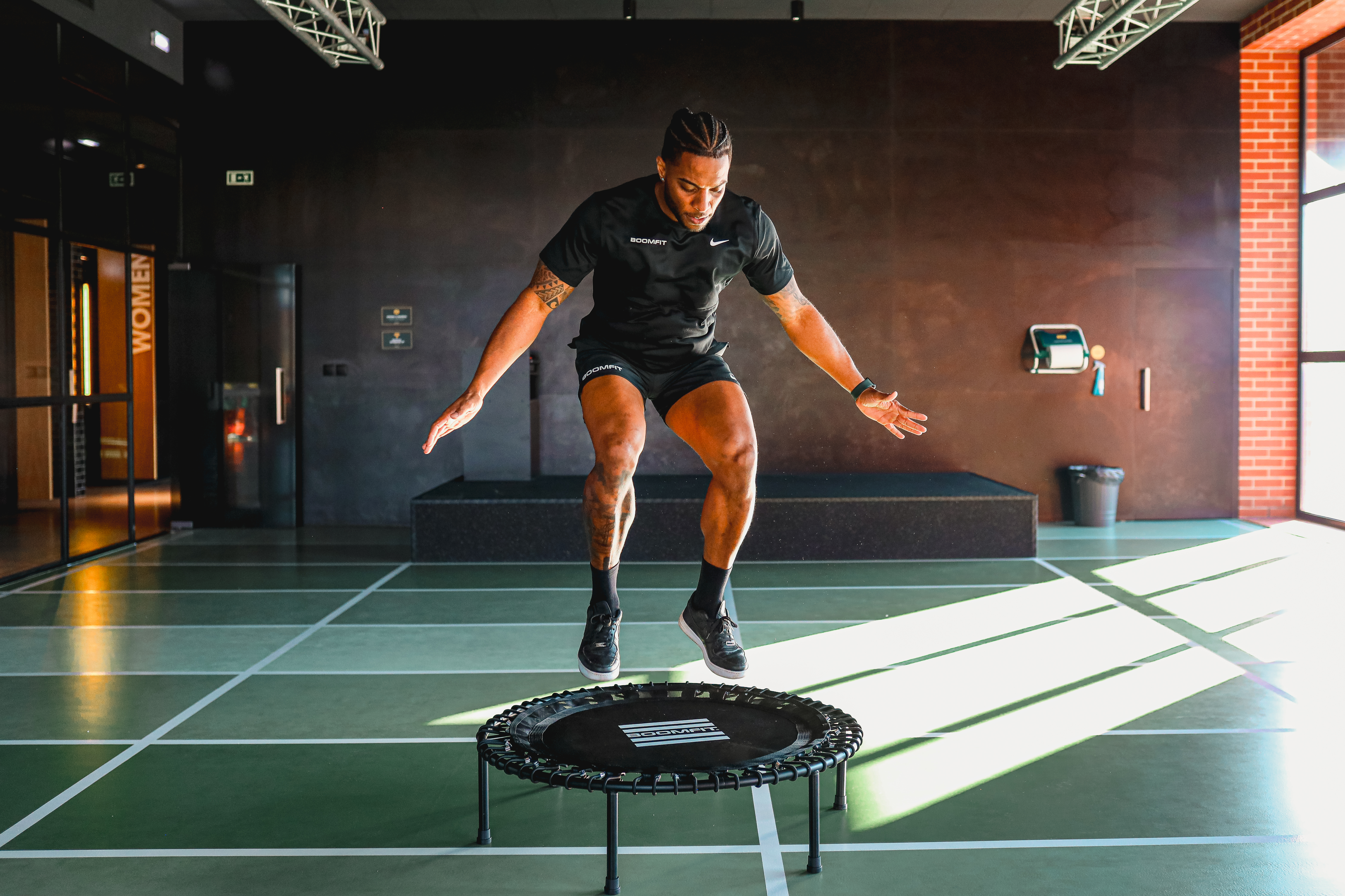 høflighed grænse Thrust Intense and Fun Workouts with Mini Trampoline Pro - Boomfit